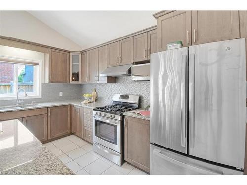 575 Brittania Crescent, Kitchener, ON - Indoor Photo Showing Kitchen With Upgraded Kitchen