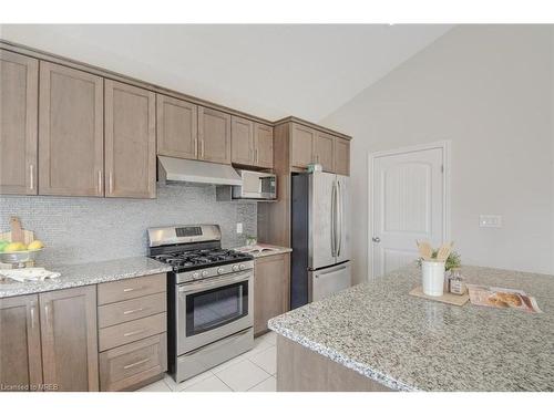 575 Brittania Crescent, Kitchener, ON - Indoor Photo Showing Kitchen