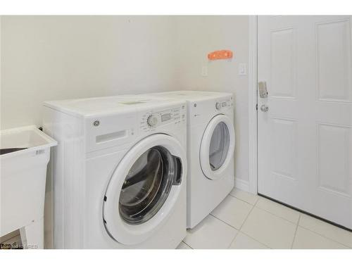 575 Brittania Crescent, Kitchener, ON - Indoor Photo Showing Laundry Room