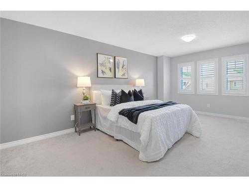 575 Brittania Crescent, Kitchener, ON - Indoor Photo Showing Bedroom