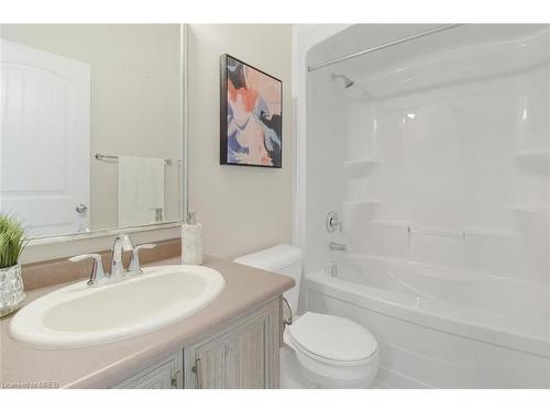 575 Brittania Crescent, Kitchener, ON - Indoor Photo Showing Bathroom