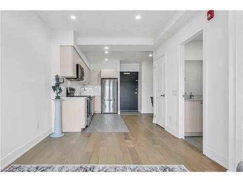 308-310 Broadway Avenue, Orangeville, ON - Indoor Photo Showing Kitchen