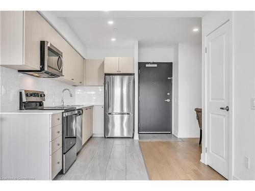 308-310 Broadway Avenue, Orangeville, ON - Indoor Photo Showing Kitchen With Stainless Steel Kitchen