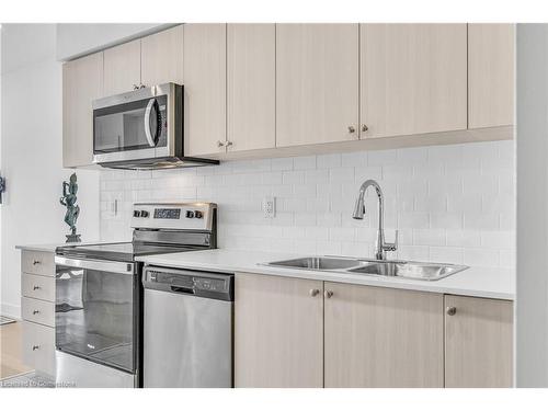 308-310 Broadway Avenue, Orangeville, ON - Indoor Photo Showing Kitchen With Stainless Steel Kitchen With Double Sink With Upgraded Kitchen