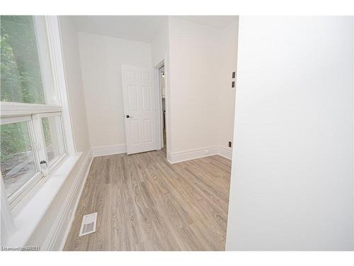 710 Adelaide Street N, London, ON - Indoor Photo Showing Other Room