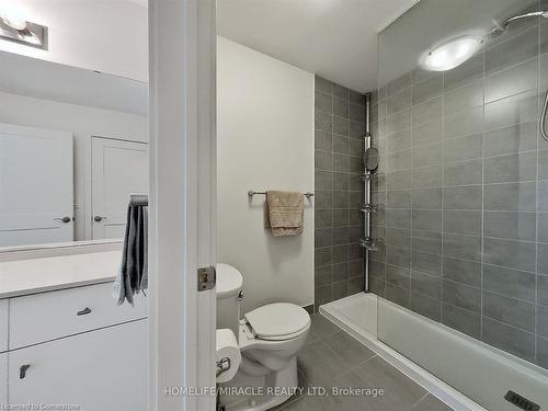 42-110 Fergus Ave Avenue, Kitchener, ON - Indoor Photo Showing Bathroom