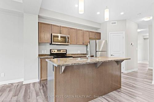 1373 Tremont Drive Drive, Kingston, ON - Indoor Photo Showing Kitchen With Double Sink With Upgraded Kitchen