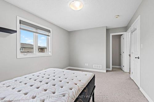 1373 Tremont Drive Drive, Kingston, ON - Indoor Photo Showing Bedroom