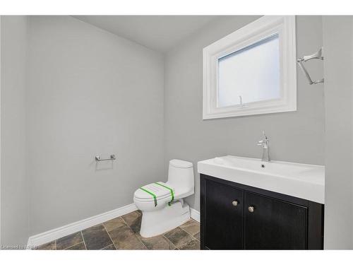 13 Axminster Road, Brampton, ON - Indoor Photo Showing Bathroom