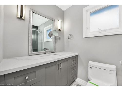 13 Axminster Road, Brampton, ON - Indoor Photo Showing Bathroom