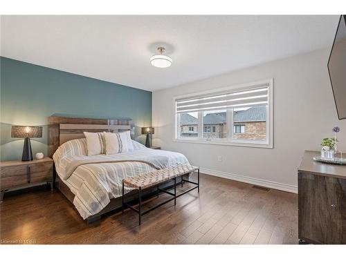 80 Tesla Crescent, Holland Landing, ON - Indoor Photo Showing Bedroom