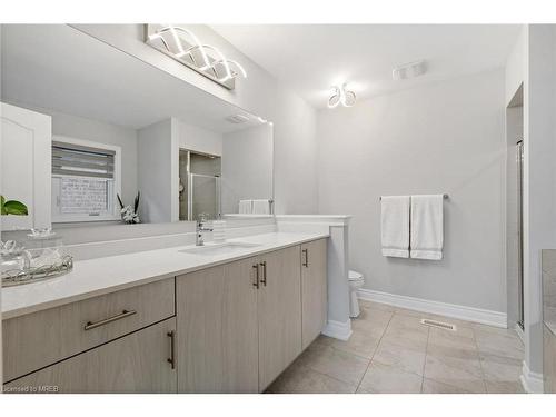 80 Tesla Crescent, Holland Landing, ON - Indoor Photo Showing Bathroom