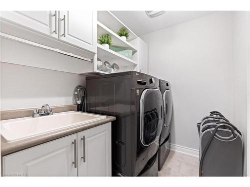 80 Tesla Crescent, Holland Landing, ON - Indoor Photo Showing Laundry Room