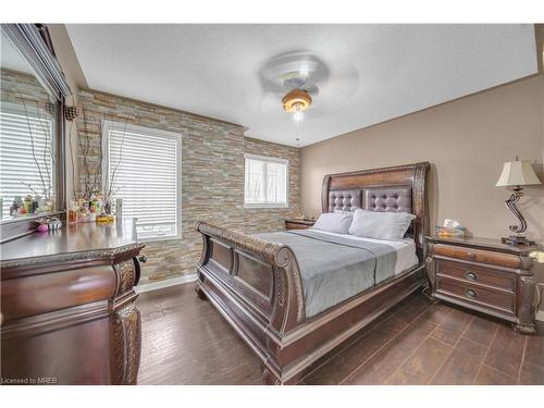 147 Whitwell Drive, Brampton, ON - Indoor Photo Showing Bedroom