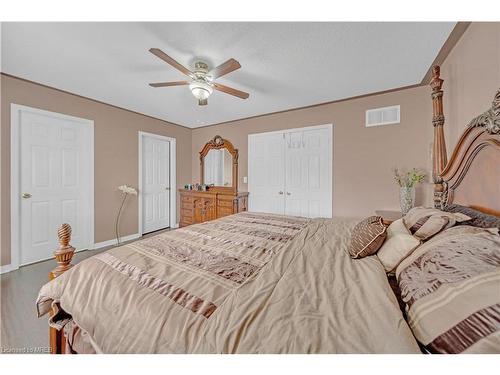 147 Whitwell Drive, Brampton, ON - Indoor Photo Showing Bedroom