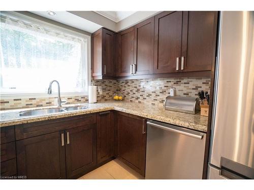 49-1050 Shawnmarr Road, Mississauga, ON - Indoor Photo Showing Kitchen With Stainless Steel Kitchen With Double Sink