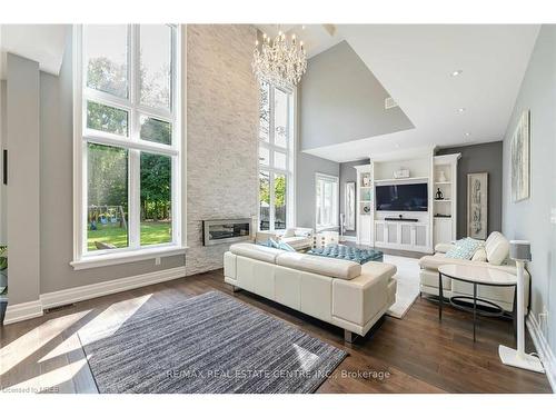 1040 Kent Avenue, Oakville, ON - Indoor Photo Showing Living Room With Fireplace