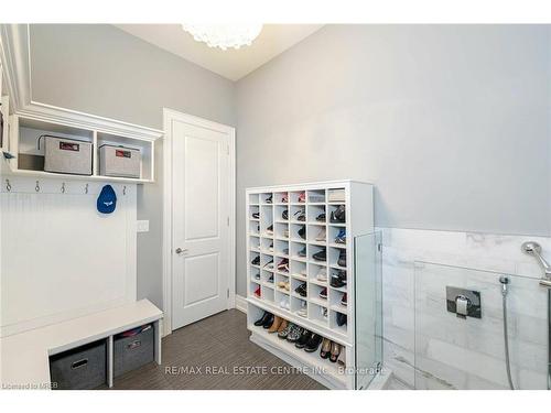 1040 Kent Avenue, Oakville, ON - Indoor Photo Showing Other Room