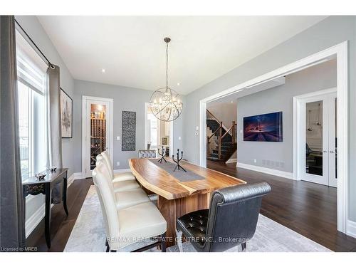 1040 Kent Avenue, Oakville, ON - Indoor Photo Showing Dining Room