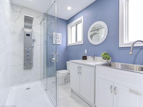 568 Canewood Crescent, Waterloo, ON - Indoor Photo Showing Bathroom