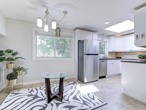 568 Canewood Crescent, Waterloo, ON - Indoor Photo Showing Kitchen