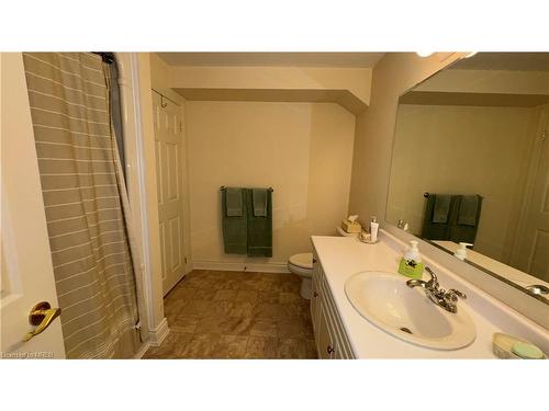 13 Montebello Terrace, Alliston, ON - Indoor Photo Showing Bathroom