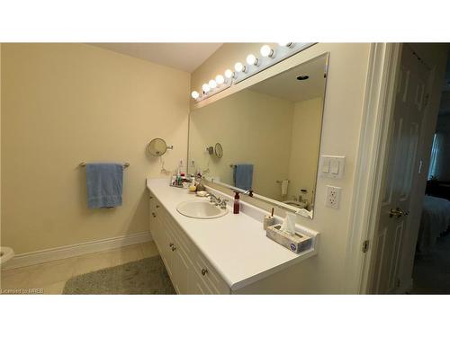 13 Montebello Terrace, Alliston, ON - Indoor Photo Showing Bathroom