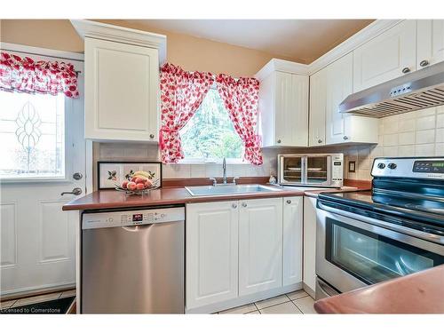 34 Craigmiller Avenue, Hamilton, ON - Indoor Photo Showing Kitchen With Double Sink