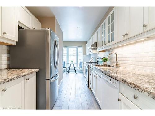 3 Farina Mill Way, Toronto, ON - Indoor Photo Showing Kitchen With Double Sink With Upgraded Kitchen