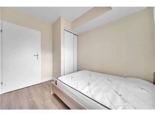 257 Hemlock Street, Waterloo, ON - Indoor Photo Showing Bedroom