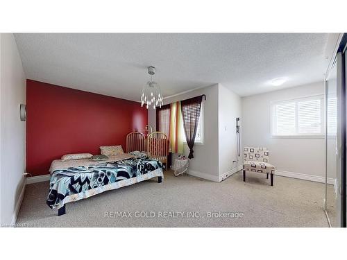 125 Greene Drive, Brampton, ON - Indoor Photo Showing Bedroom