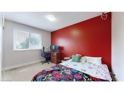 125 Greene Drive, Brampton, ON - Indoor Photo Showing Bedroom