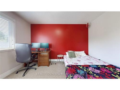 125 Greene Drive, Brampton, ON - Indoor Photo Showing Bedroom