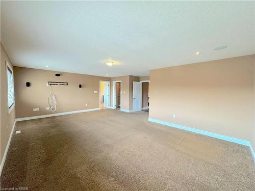 1749 Angus Street, Innisfil, ON - Indoor Photo Showing Other Room