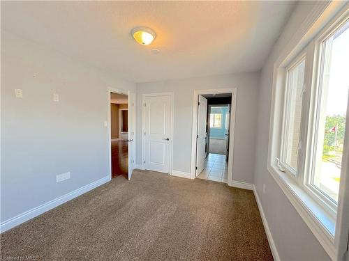 1749 Angus Street, Innisfil, ON - Indoor Photo Showing Other Room