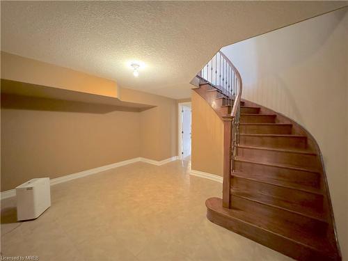 1749 Angus Street, Innisfil, ON - Indoor Photo Showing Other Room