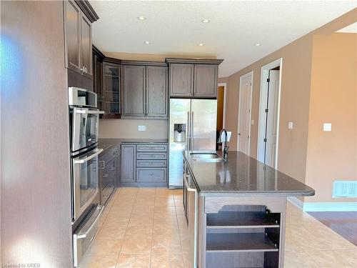 1749 Angus Street, Innisfil, ON - Indoor Photo Showing Kitchen