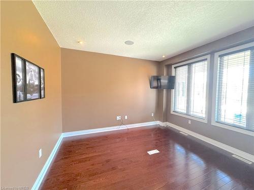 1749 Angus Street, Innisfil, ON - Indoor Photo Showing Other Room