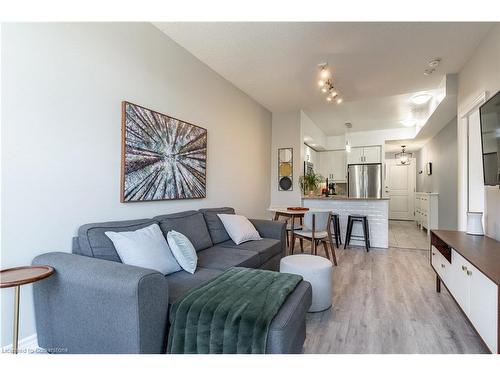 303-85 East Liberty Street, Toronto, ON - Indoor Photo Showing Living Room