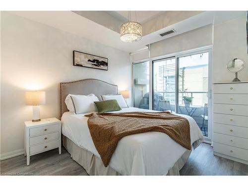 303-85 East Liberty Street, Toronto, ON - Indoor Photo Showing Bedroom