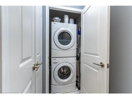 303-85 East Liberty Street, Toronto, ON - Indoor Photo Showing Laundry Room