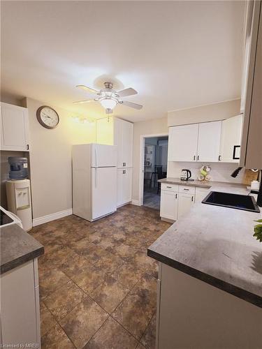 227 Rossland Road, Oshawa, ON - Indoor Photo Showing Kitchen