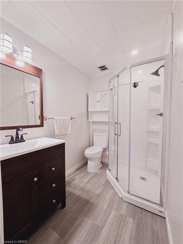 227 Rossland Road, Oshawa, ON - Indoor Photo Showing Bathroom