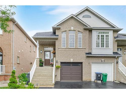 39 Newark Way, Brampton, ON - Outdoor With Facade