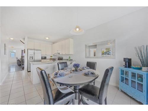 4-24 Providence Way, Wasaga Beach, ON - Indoor Photo Showing Dining Room