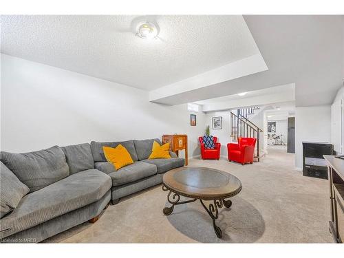 4-24 Providence Way, Wasaga Beach, ON - Indoor Photo Showing Living Room