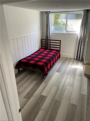 3857 Panama Court, Niagara Falls, ON - Indoor Photo Showing Bedroom