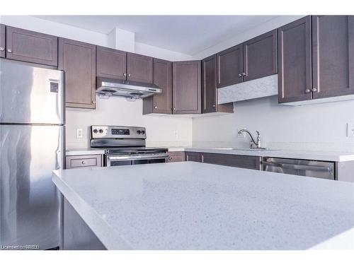 80 Monarch Street, Welland, ON - Indoor Photo Showing Kitchen