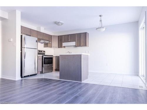 80 Monarch Street, Welland, ON - Indoor Photo Showing Kitchen