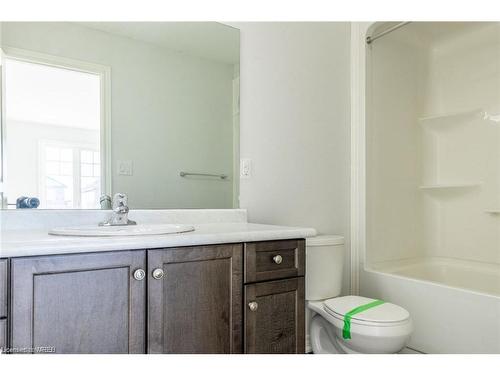 80 Monarch Street, Welland, ON - Indoor Photo Showing Bathroom